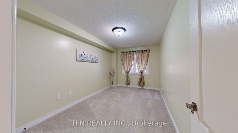 21 Wolf Creek Cres  Vaughan, L6A 4C6 | Image 11