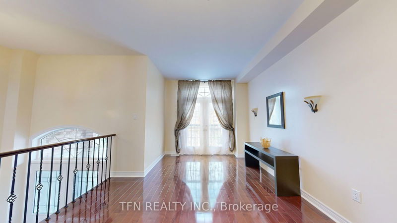 21 Wolf Creek Cres  Vaughan, L6A 4C6 | Image 24