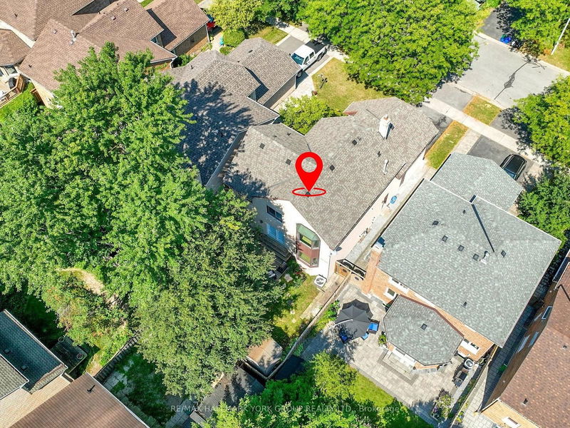 27 Murdock Ave  Aurora, L4G 5E7 | Image 33