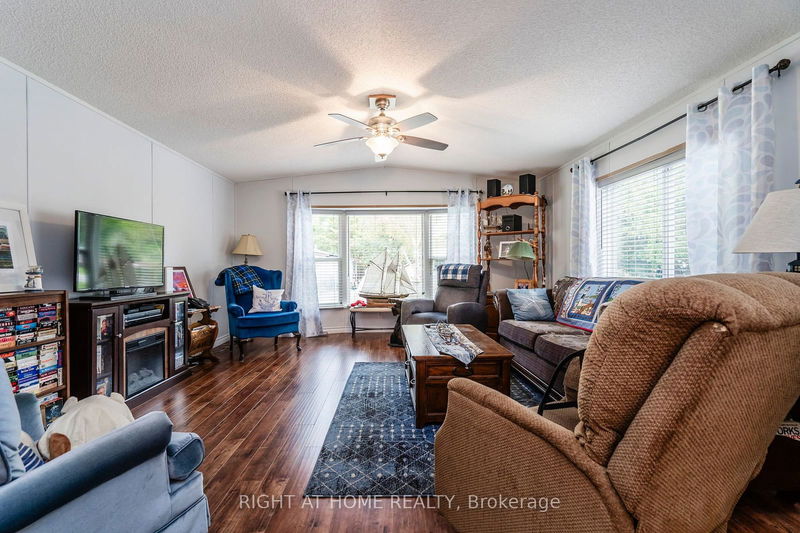 58 Shamrock Cres  Essa, L0M 1B0 | Image 10