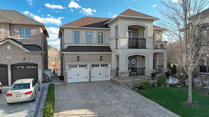 40 Meadow Ridge Crt  Vaughan, L6A 0C3 | Image 30