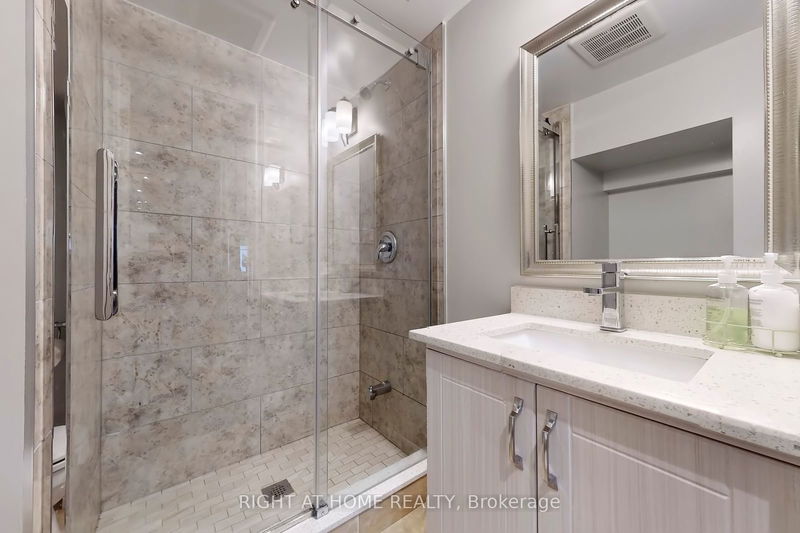 49 Giotto Cres  Vaughan, L6A 3N8 | Image 35