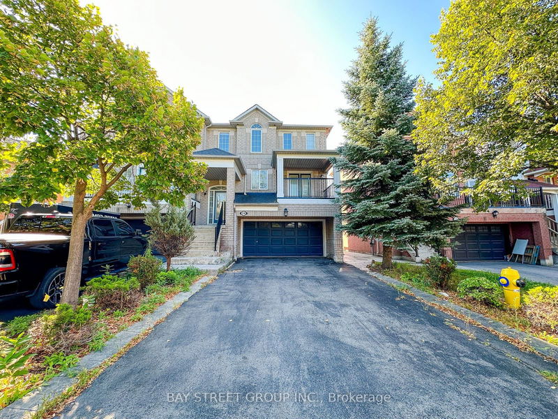 home for lease on 216 Equator Crescent