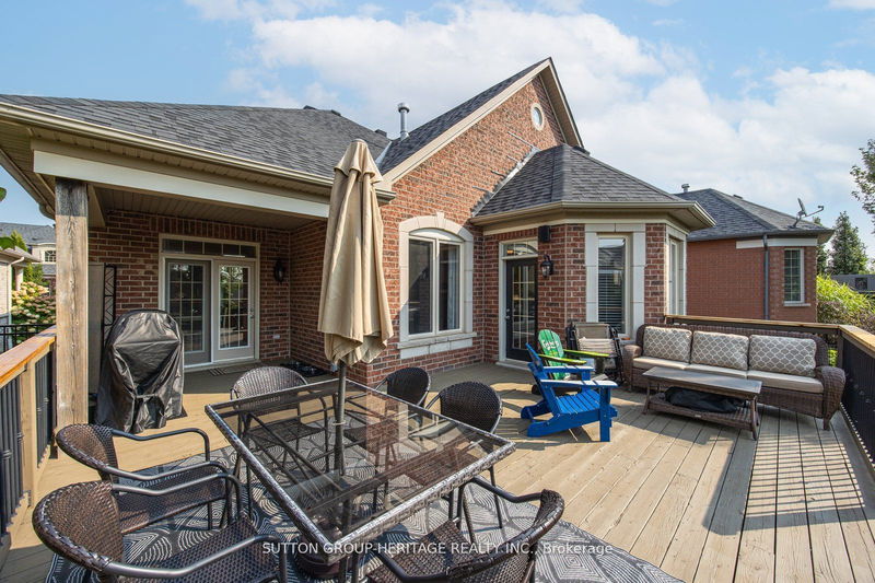 10 Sunrise Ridge Tr  Whitchurch-Stouffville, L4A 0C9 | Image 33