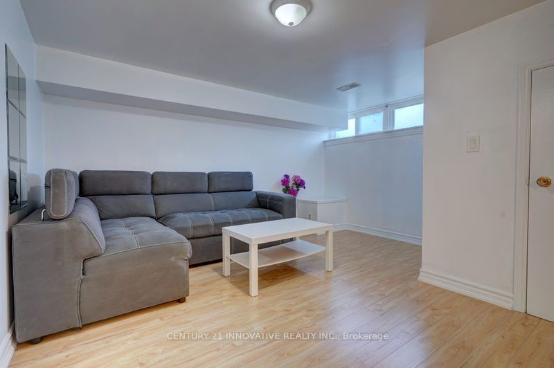 240 Anzac Rd  Richmond Hill, L4C 3G8 | Image 28