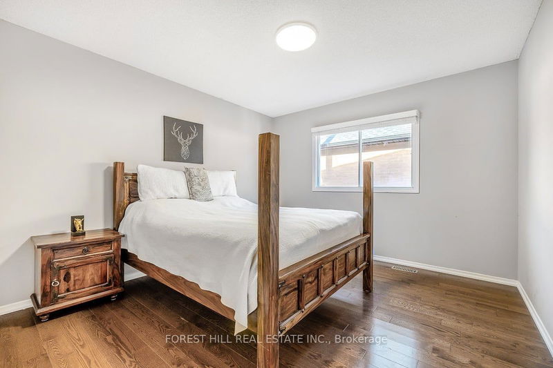 514 Keith Ave  Newmarket, L3X 1V4 | Image 17