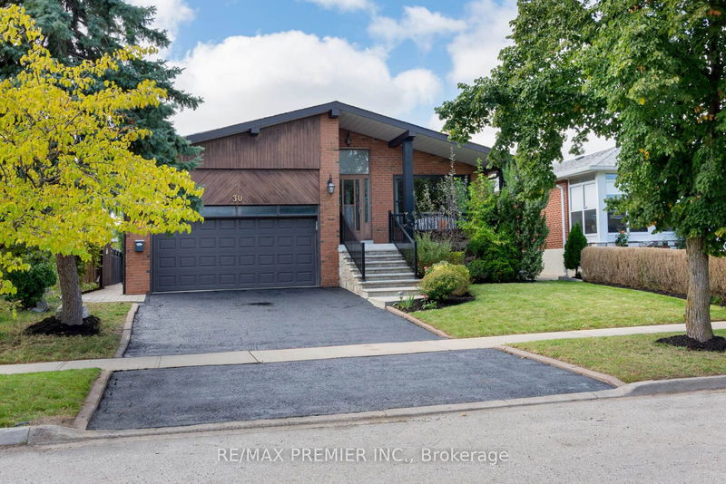 30 Arran Cres  Vaughan, L4L 1G5 | Image 1