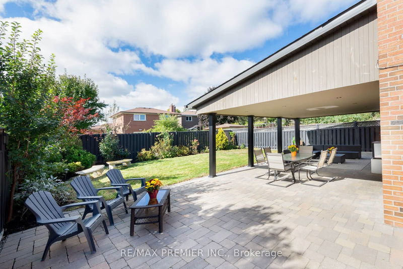 30 Arran Cres  Vaughan, L4L 1G5 | Image 32