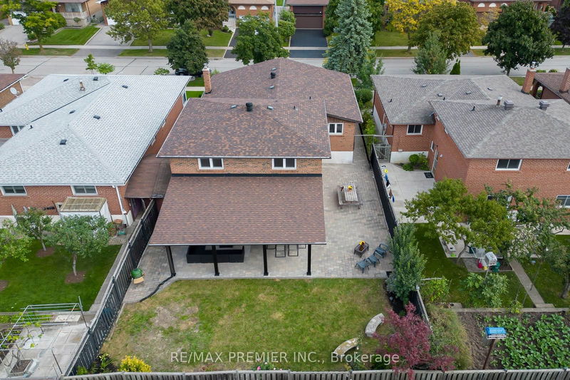 30 Arran Cres  Vaughan, L4L 1G5 | Image 38