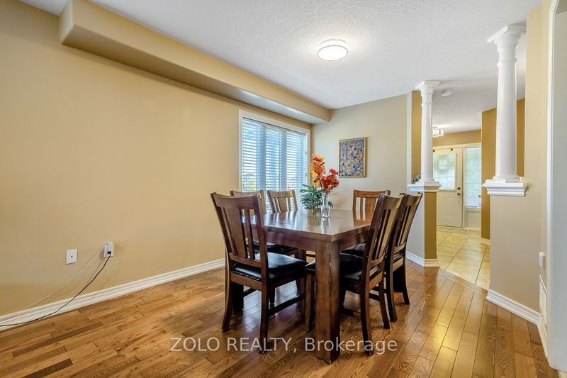 49 Christina Cres  Bradford West Gwillimbury, L3Z 0B1 | Image 14