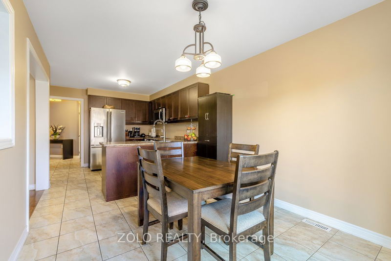 49 Christina Cres  Bradford West Gwillimbury, L3Z 0B1 | Image 16