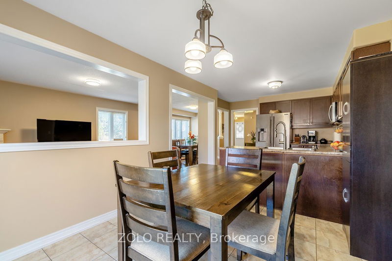 49 Christina Cres  Bradford West Gwillimbury, L3Z 0B1 | Image 17