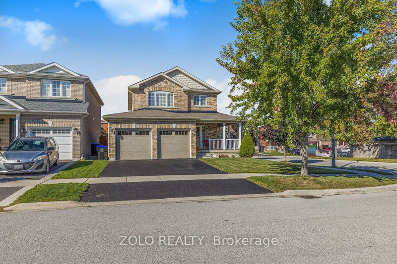 49 Christina Cres  Bradford West Gwillimbury, L3Z 0B1 | Image 2