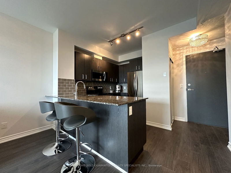  311 - 11611 Yonge St  Richmond Hill, L4E 1G2 | Image 4