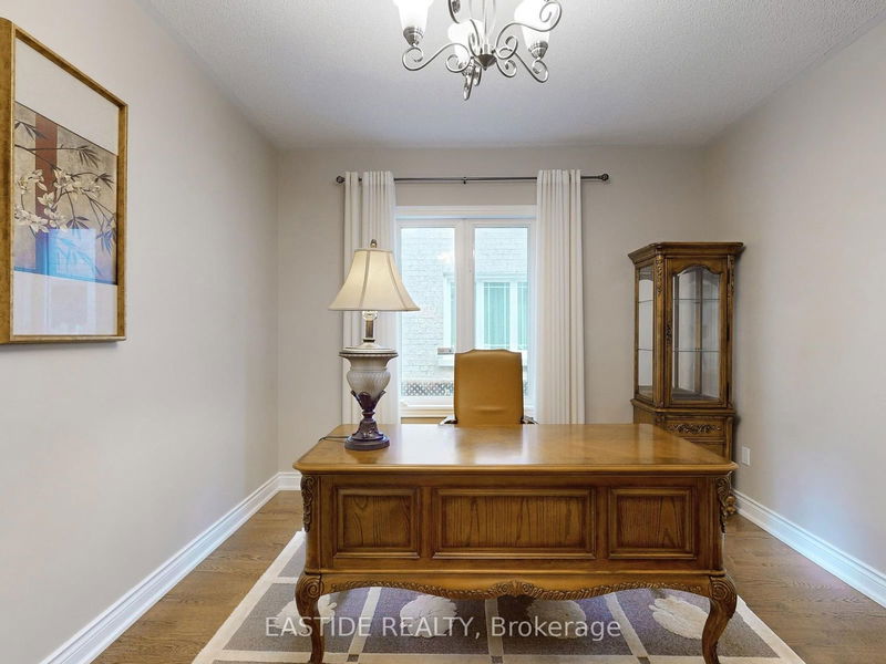 27 Brimwood Cres  Richmond Hill, L4B 4B6 | Image 12