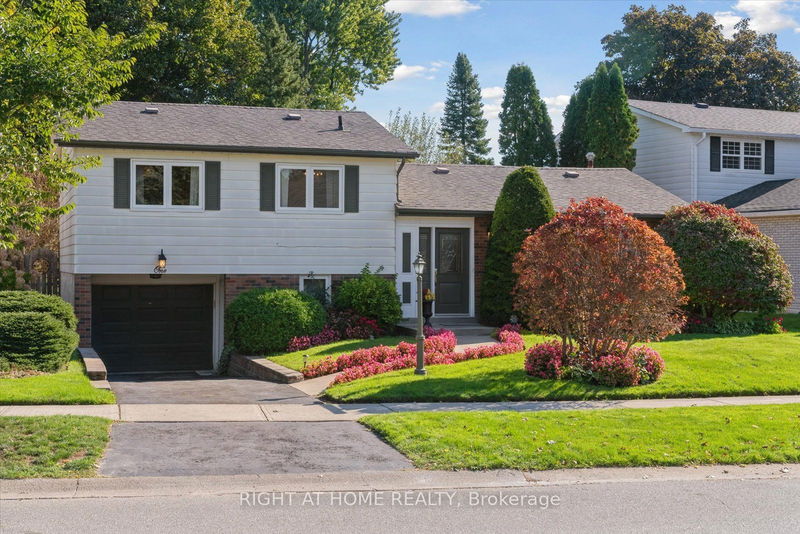 1 Sir Galahad Pl  Markham, L3P 2H5 | Image 1