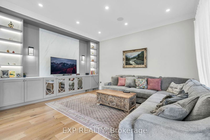 15714 Bathurst St  King, L7B 1K5 | Image 20