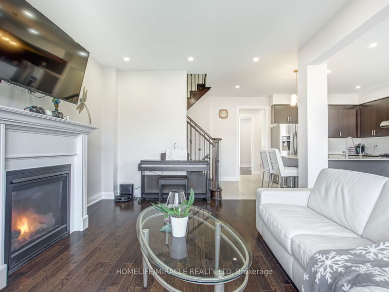 44 Festival Crt S East Gwillimbury, L9N 0N8 | Image 13