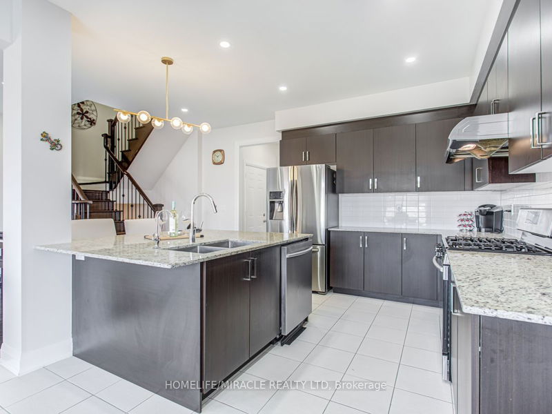 44 Festival Crt S East Gwillimbury, L9N 0N8 | Image 19