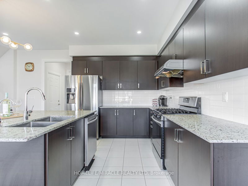 44 Festival Crt S East Gwillimbury, L9N 0N8 | Image 20