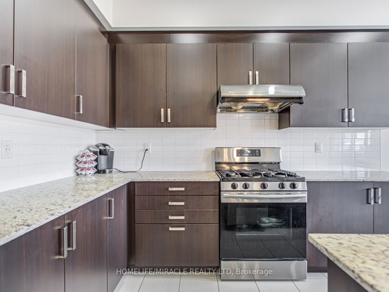 44 Festival Crt S East Gwillimbury, L9N 0N8 | Image 22