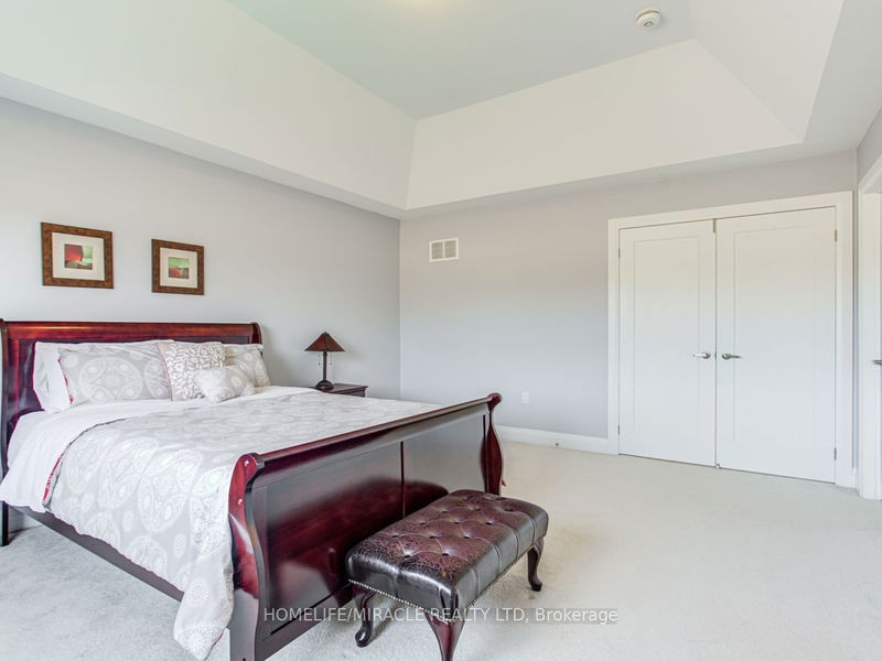 44 Festival Crt S East Gwillimbury, L9N 0N8 | Image 26