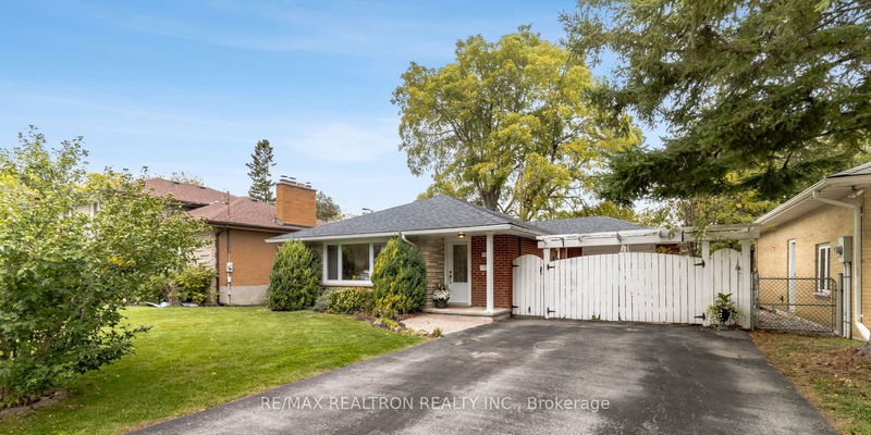 111 Avenue Rd  Newmarket, L3Y 1N2 | Image 2