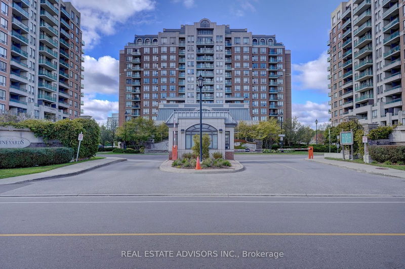  LPH 11 - 310 Red Maple Rd  Richmond Hill, L4C 0T7 | Image 32