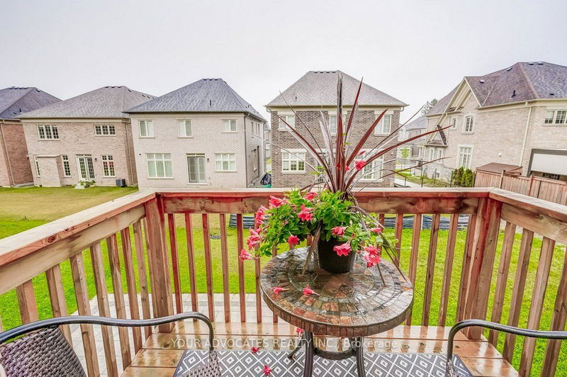 20 Drizzel Cres  Richmond Hill, L4E 1G8 | Image 13