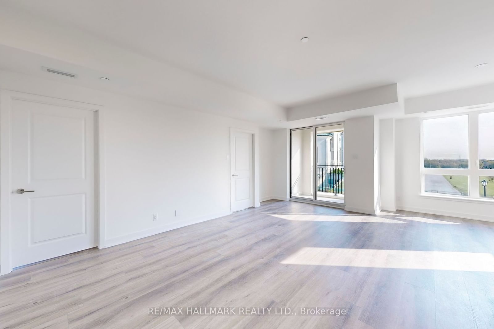 101 Cathedral High Street, Unit 201 - Photo 35