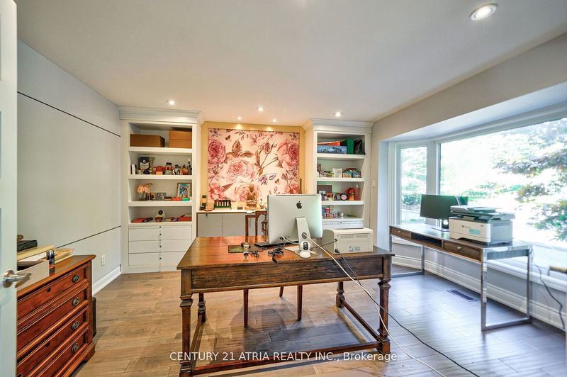 3 Deer Run Crt  Richmond Hill, L4E 3M1 | Image 8