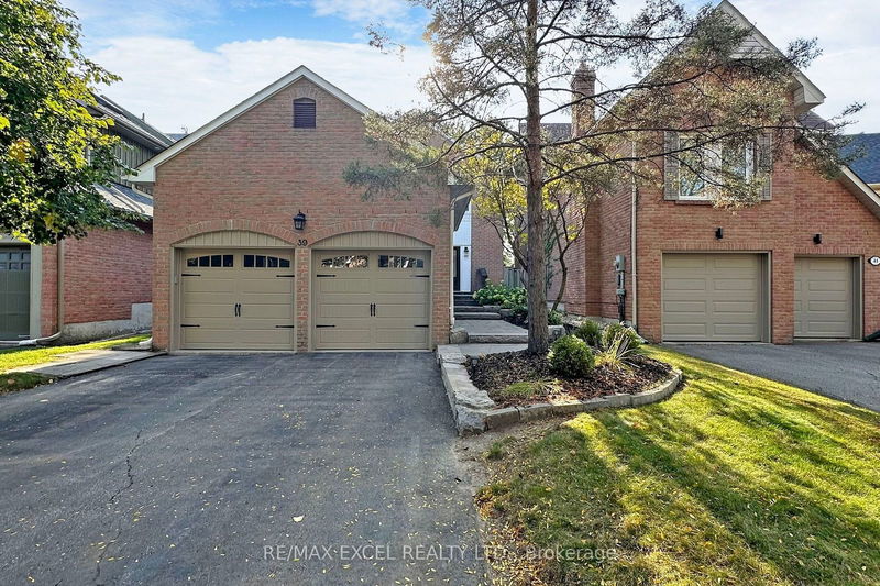 39 Redwood Lane  Markham, L3R 3Z1 | Image 1