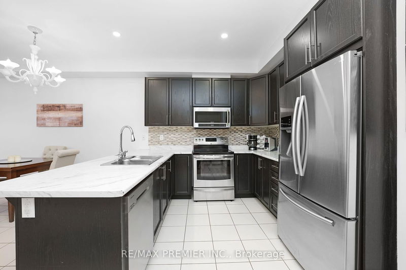 217 Barons St  Vaughan, L4H 3Z3 | Image 5