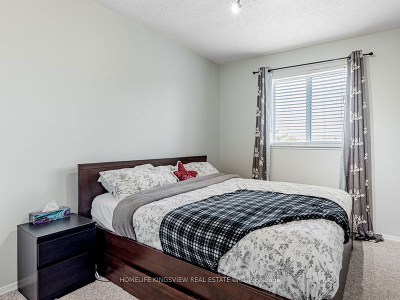  33 - 648 Gibney Cres  Newmarket, L3X 1Y1 | Image 18