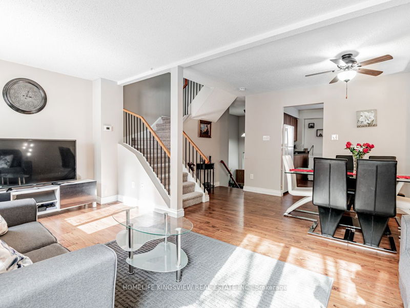  33 - 648 Gibney Cres  Newmarket, L3X 1Y1 | Image 7