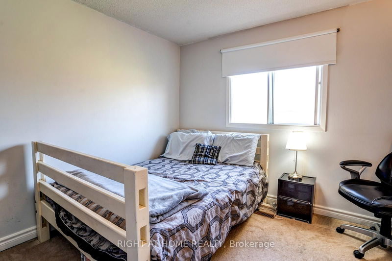 90 Ritva Crt  Richmond Hill, L4C 9R4 | Image 26