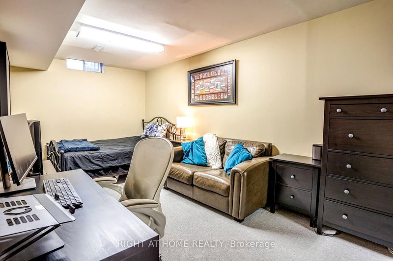 90 Ritva Crt  Richmond Hill, L4C 9R4 | Image 31