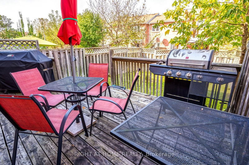 90 Ritva Crt  Richmond Hill, L4C 9R4 | Image 37