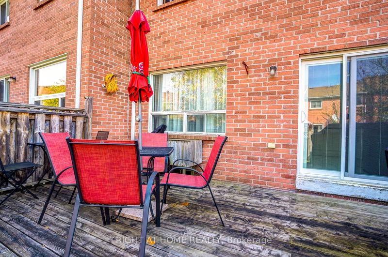 90 Ritva Crt  Richmond Hill, L4C 9R4 | Image 40