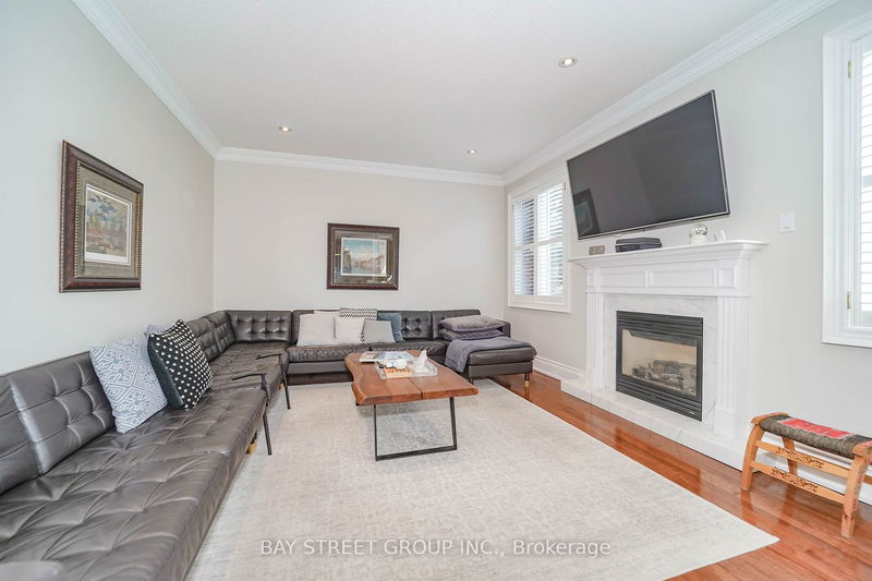 10 Morland Cres  Aurora, L4G 7Z2 | Image 13