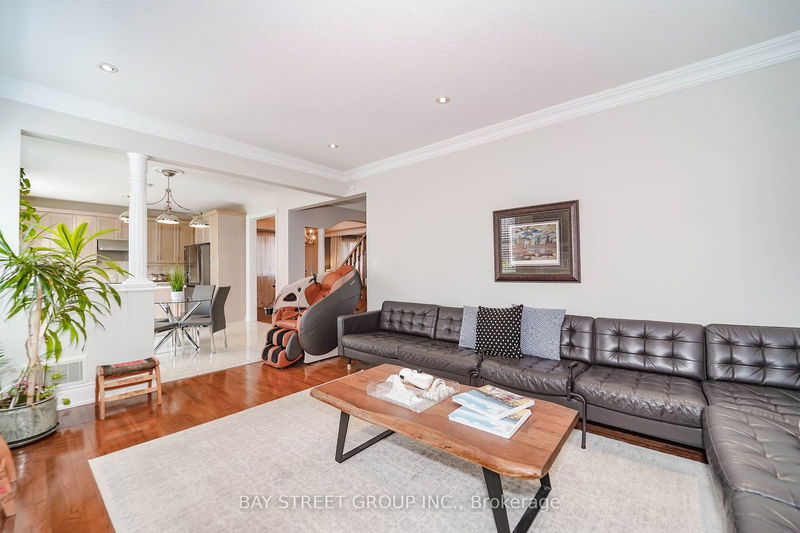 10 Morland Cres  Aurora, L4G 7Z2 | Image 14