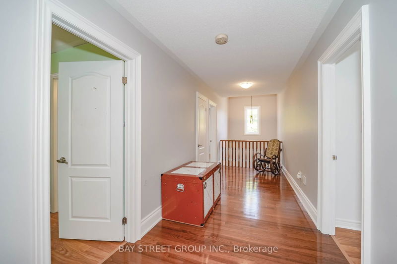 10 Morland Cres  Aurora, L4G 7Z2 | Image 21