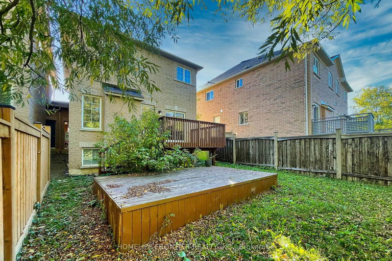 139 Maroon Dr  Richmond Hill, L4E 5B7 | Image 34