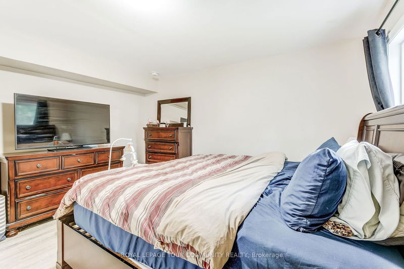 15 Corners Ave  Georgina, L0E 1E0 | Image 14