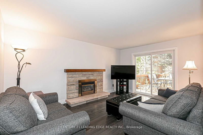 6 Coulson Crt  Markham, L3P 6G7 | Image 14