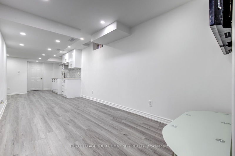 62 Laramie Cres  Vaughan, L6A 0P8 | Image 33