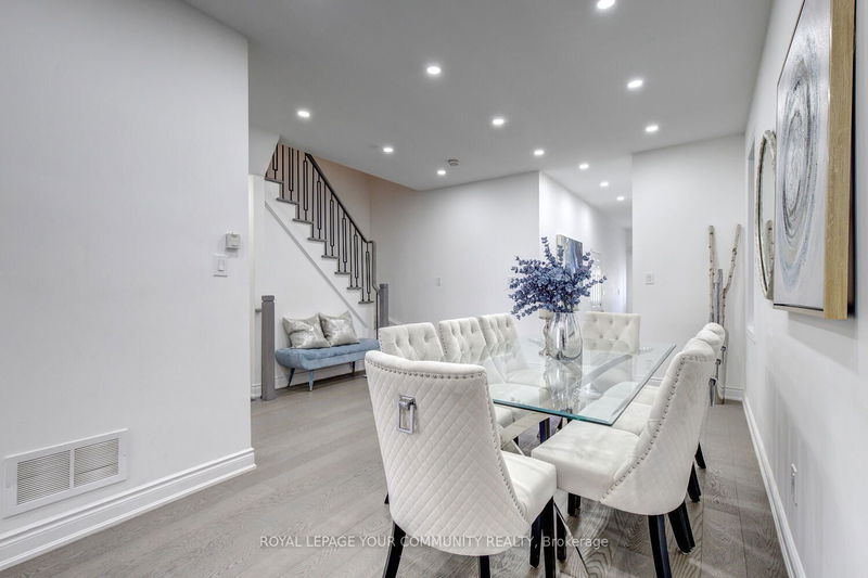 62 Laramie Cres  Vaughan, L6A 0P8 | Image 8