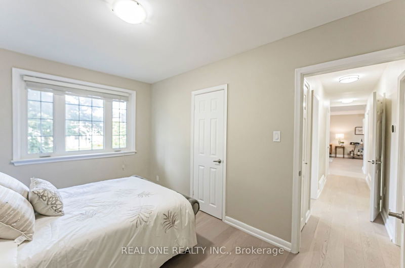 127 Cascade Circ  Richmond Hill, L4C 3H8 | Image 16