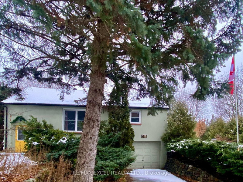 316 Eagle St, Newmarket, L3Y 1K1 | Image 2