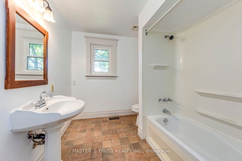 107 Church St S Richmond Hill, L4C 1W4 | Image 21